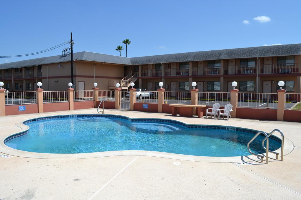 Deluxe Inn And Suites Weslaco Luaran gambar