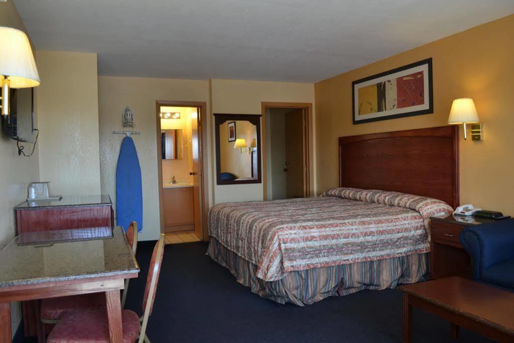Deluxe Inn And Suites Weslaco Luaran gambar